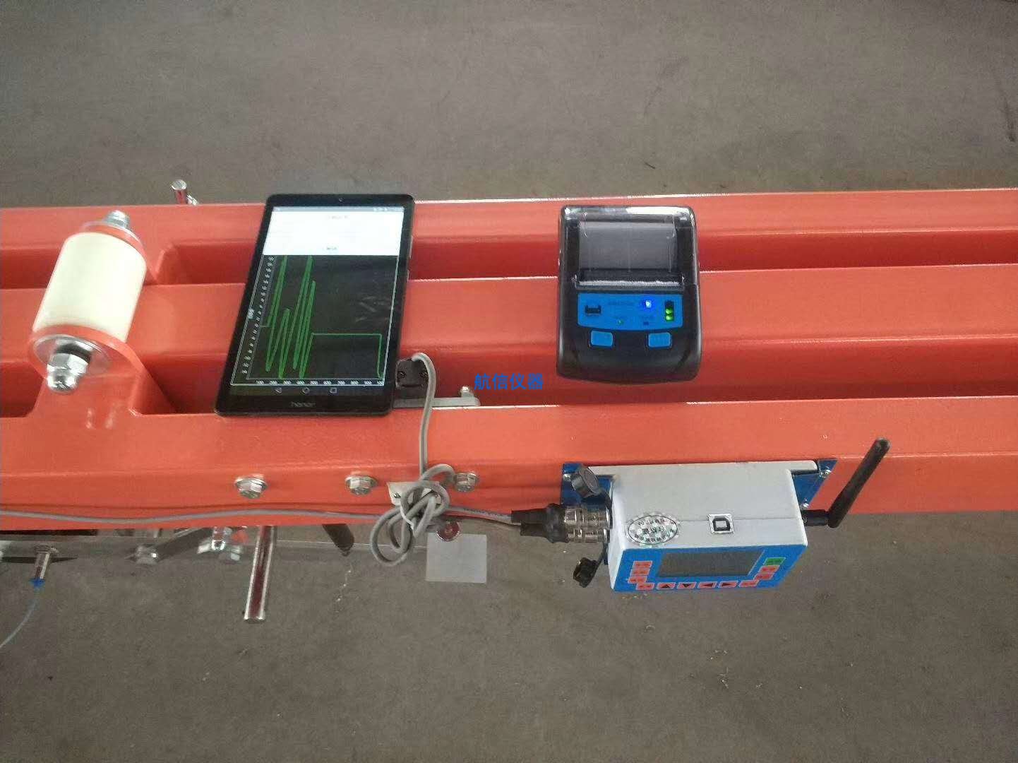 公路連續(xù)式八輪平整度儀(圖2) 連續(xù)式八輪平整度儀